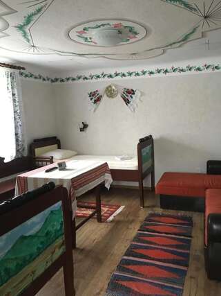 Гостевой дом Casa Paveios Орадя Двухместный номер с 2 отдельными кроватями и ванной комнатой-7